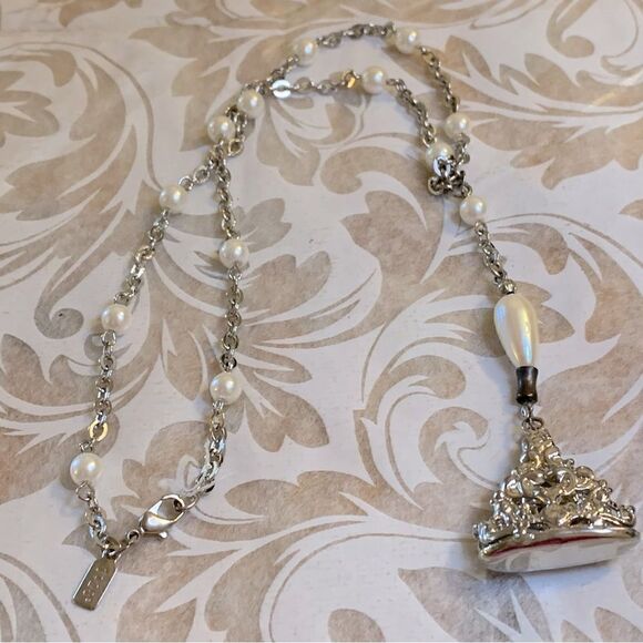 1928 Faux Pearl Necklace w/ 4D Pendant 20” Gorgeous - Picture 6 of 7